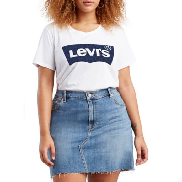 Levis Womens White T-Shirt Leopard Batwing Logo 1X - Picture 1 of 11